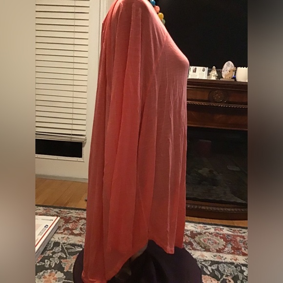 🌻NWT LIVI ACTIVE 22/24 CORAL SCOOP NECK ACTIVE TOP - Picture 4 of 12